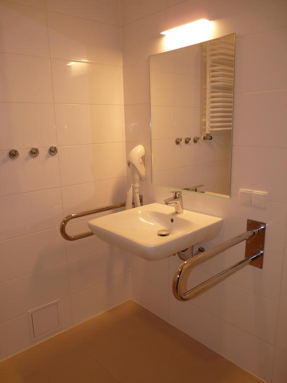 Homestay Bialy Dom Konstancin-Jeziorna